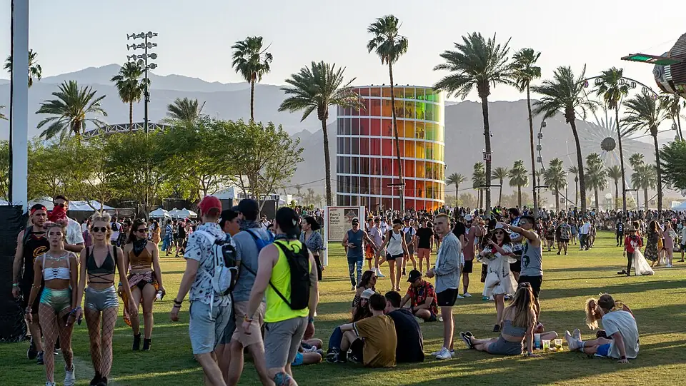 Coachella18W1-18 (42058161311) — 2018-04-13 17:12